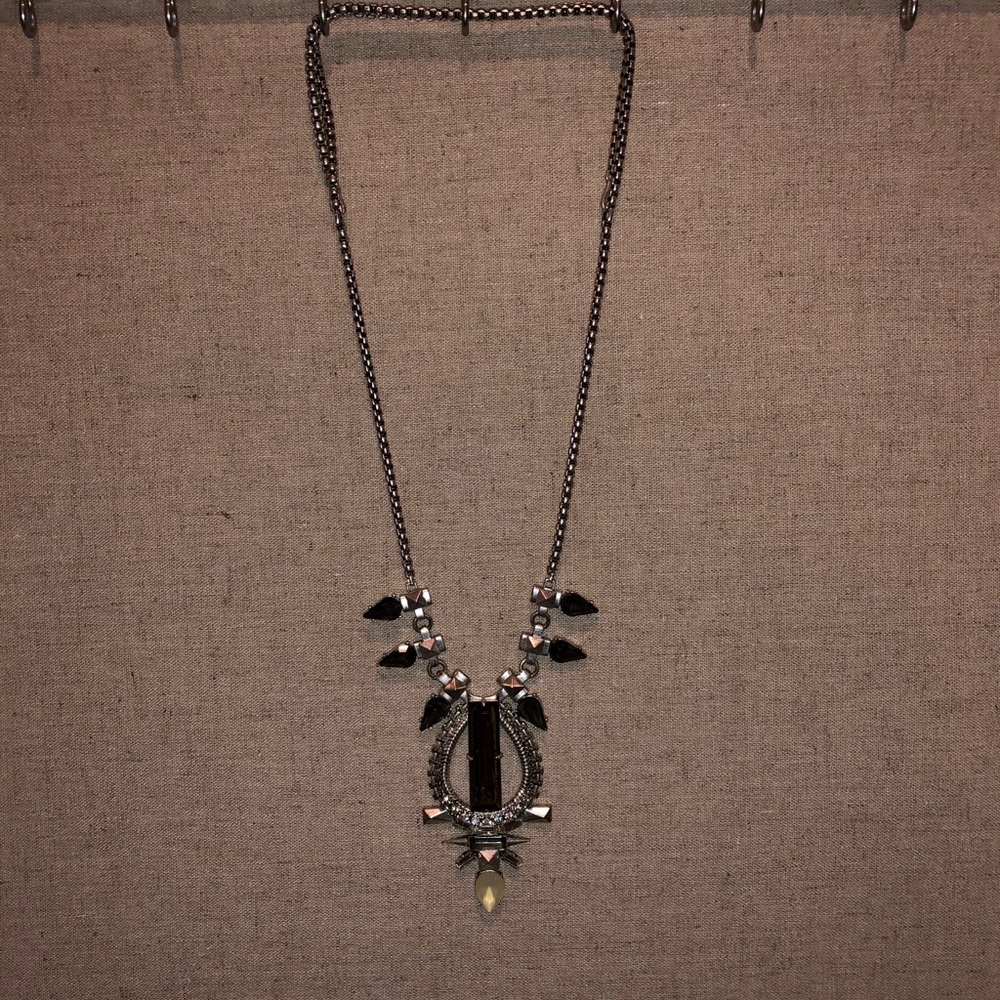 Stella & Dot Eclipse statement necklace